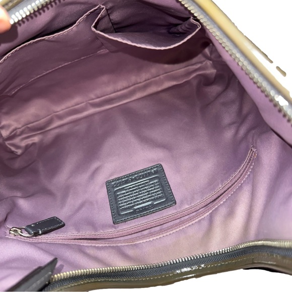 Coach Enamel 2Way Gray Patent Leather Hobo Shoulder Bag Embossed C's & wallet✨ - Picture 12 of 16